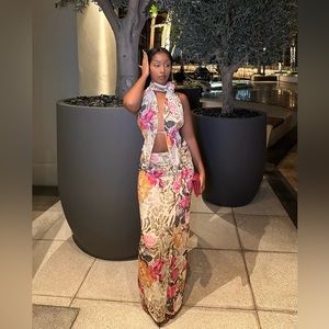 Prettylittlething halter maxi set